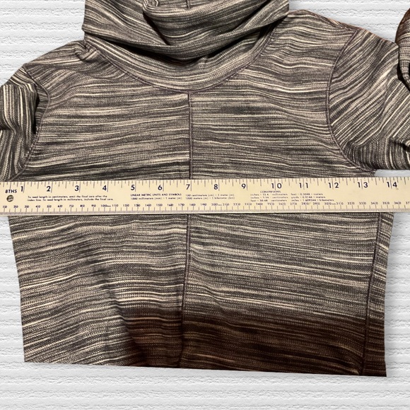 **🍋Lululemon Melodic Movement Long Sleeve - Picture 10 of 11